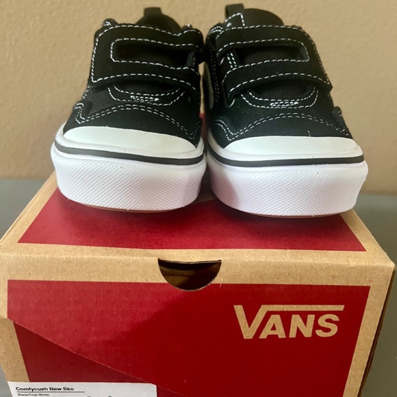 VANS  - size 10’5 C - Picture 2 of 4